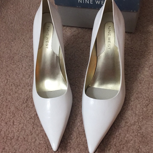 nine west white pumps